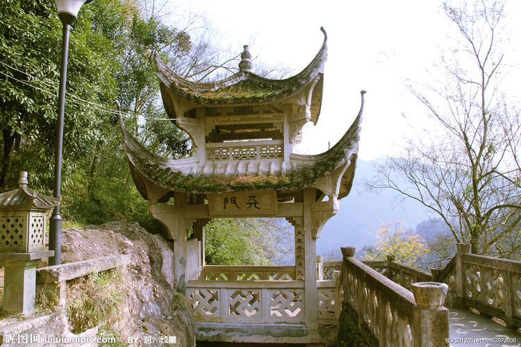 人人体育直播热门游戏主播在线互动场景